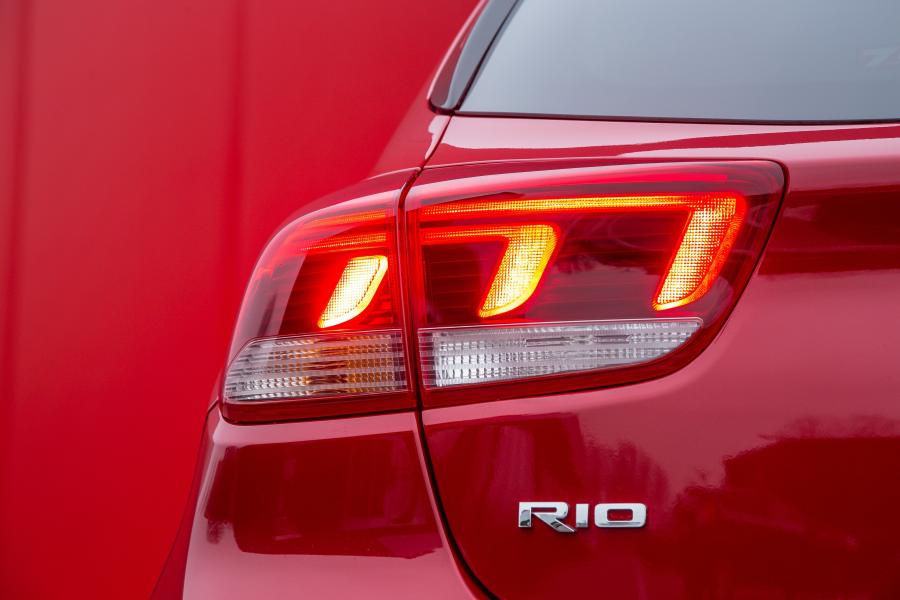 Детали экстерьера Kia Rio 2016 года  (WW) (фото 19 из 63)